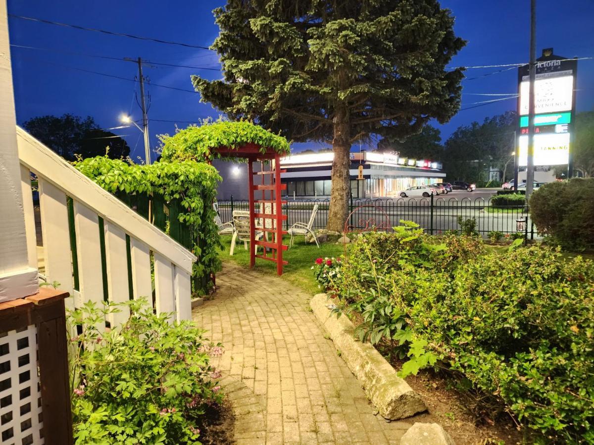 Maple Leaf Motel 2*